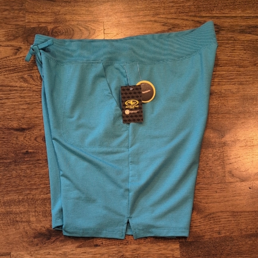 Women's Athletic Works aqua elastic waist shorts size L